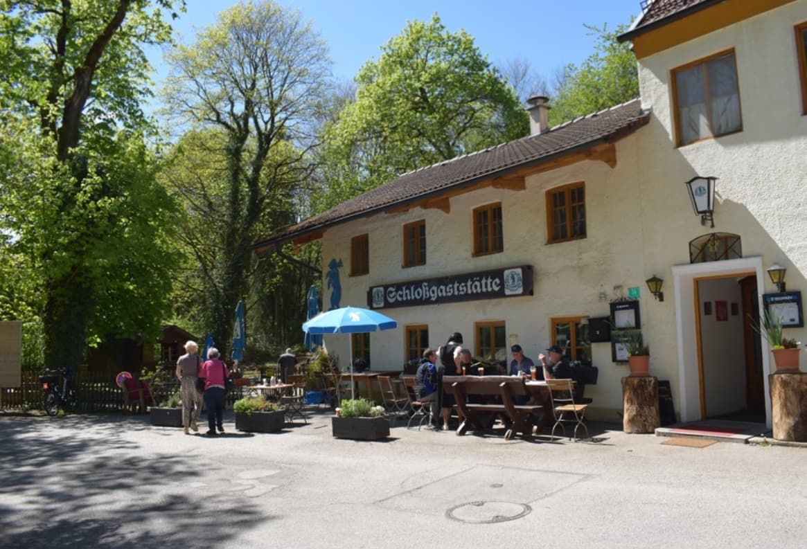Ankündigung des Biergartenkonzerts der JuzztFriends an der Schlossgaststätte Unterelkofen